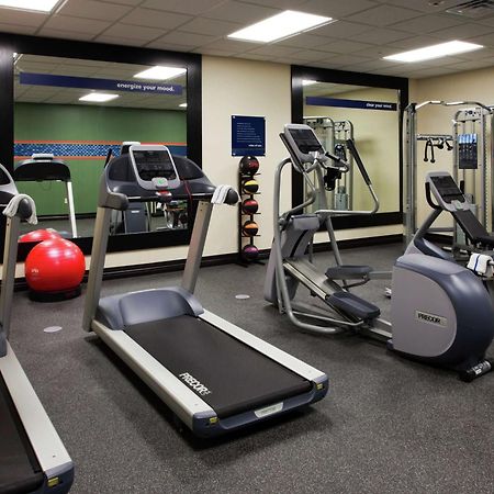 Hampton Inn & Suites Middlebury Экстерьер фото