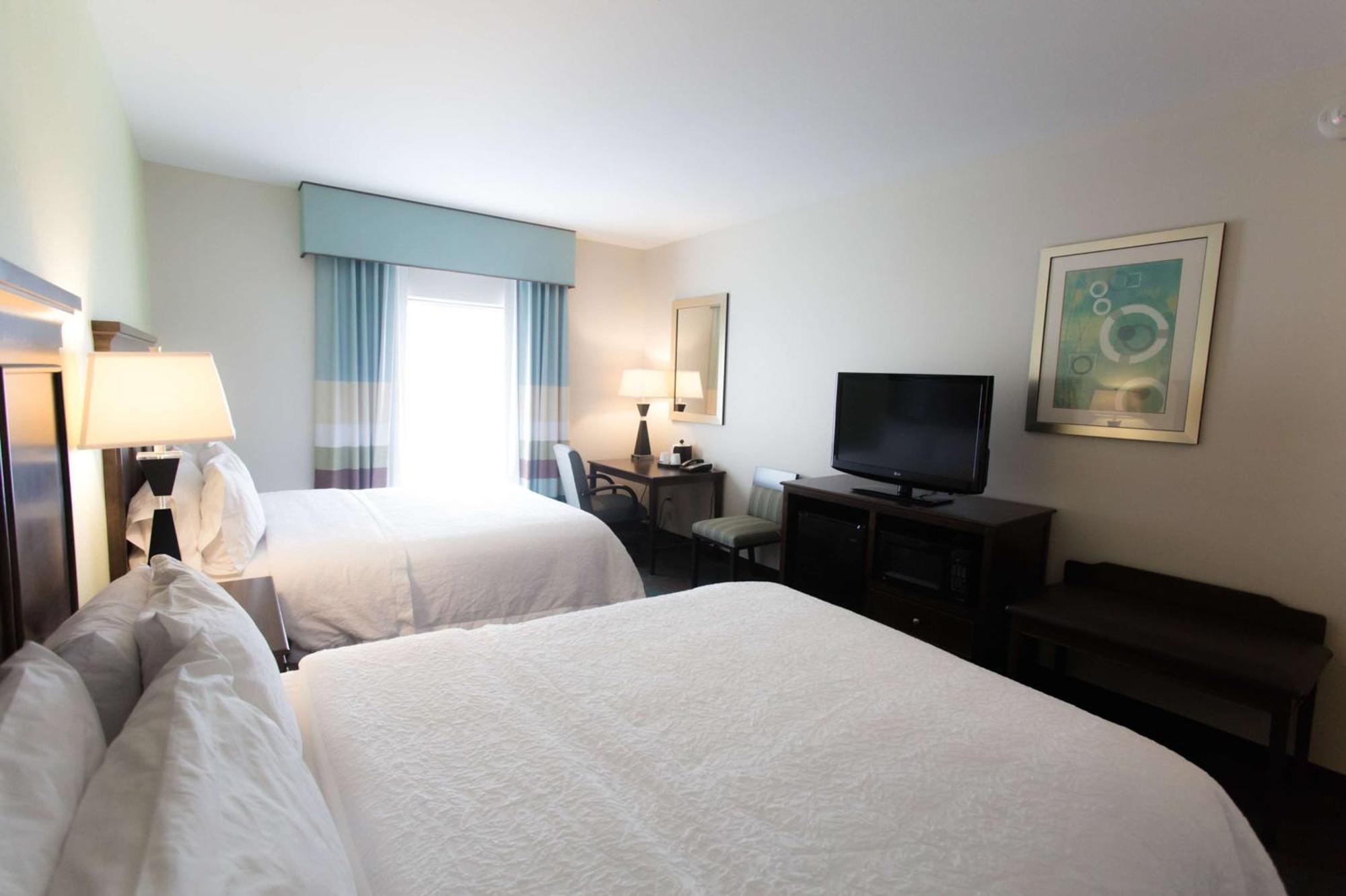Hampton Inn & Suites Middlebury Экстерьер фото
