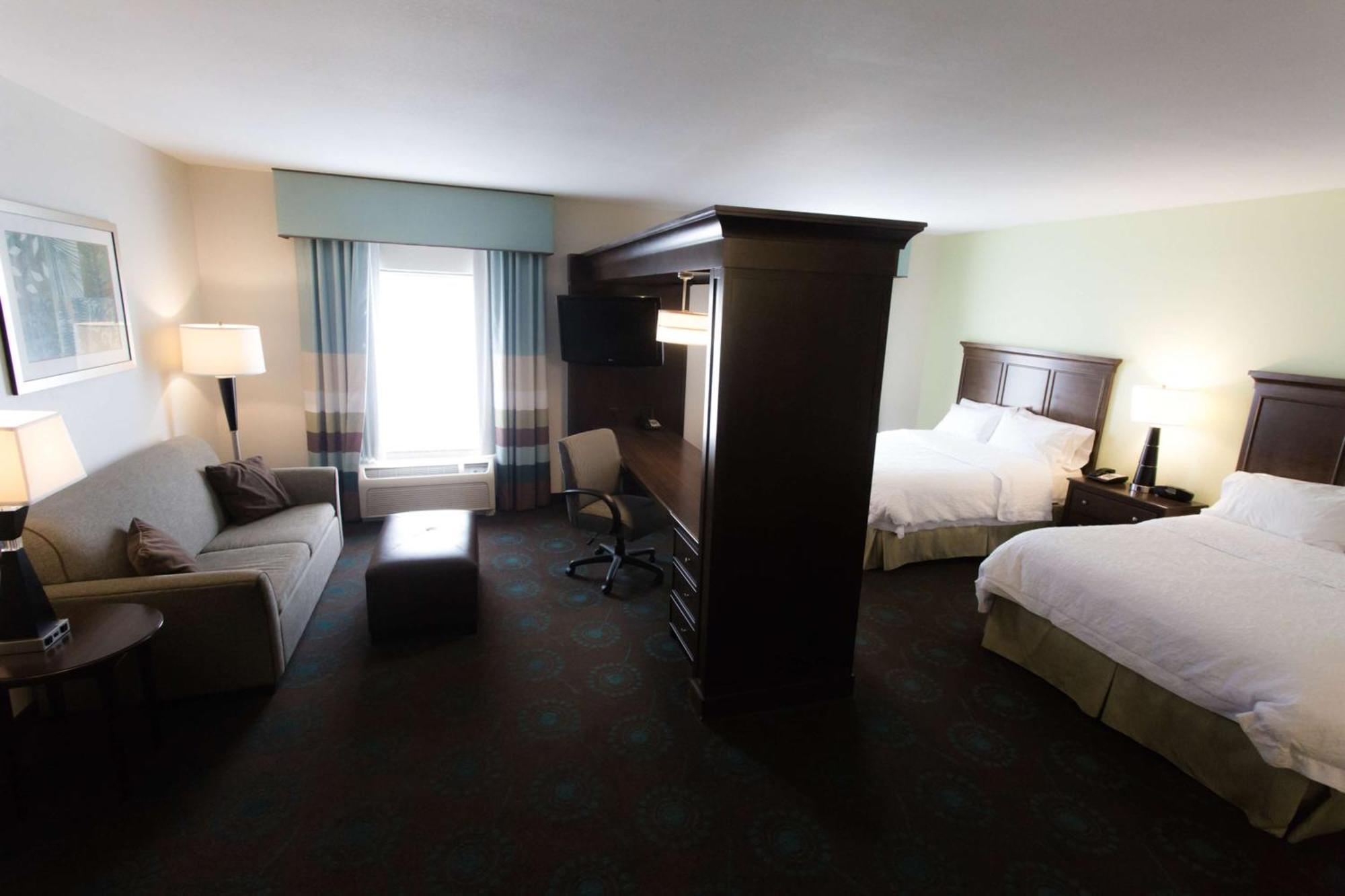 Hampton Inn & Suites Middlebury Экстерьер фото